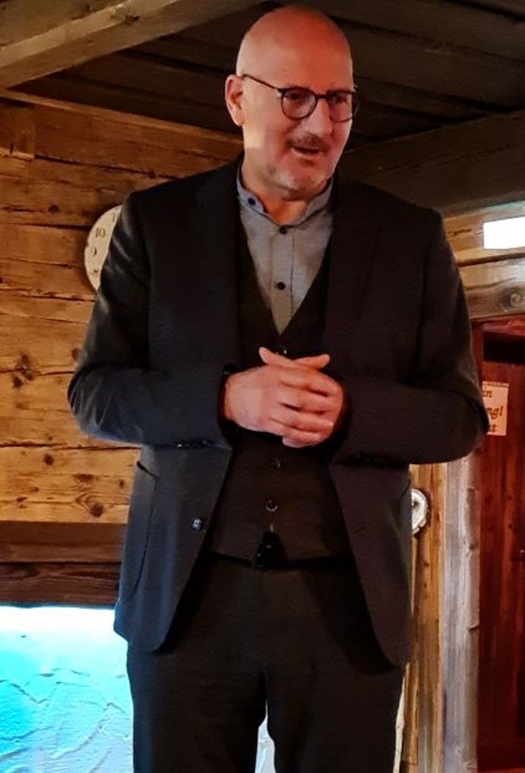 Das Bild zeigt MdL Manfred Eibl (FW)