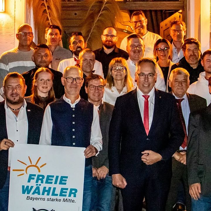 Das Team der Freien Wähler Gemeinschaft Metten/Berg e. V. für die Kommunalwahl 2026