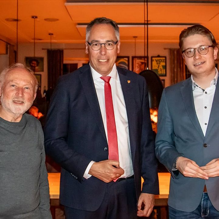 Andreas Moser mit Ehrengästen
